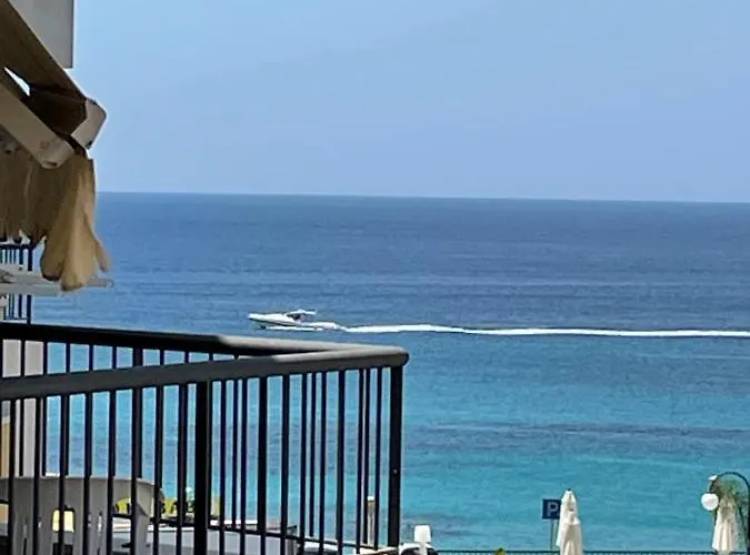 Vista Mare Da Mary Апартаменты *